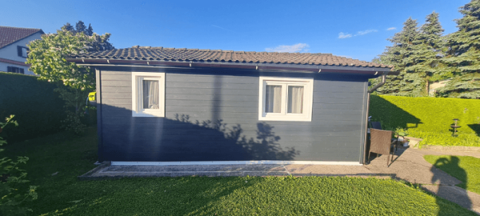 Zákazníčka z Rakúska si pre svoju dovolenkovú chatu vybrala okná s profilom REHAU SmartLine + Classic.