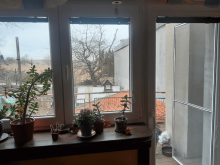 Bílé okno v profilu REHAU Synego AD Classic